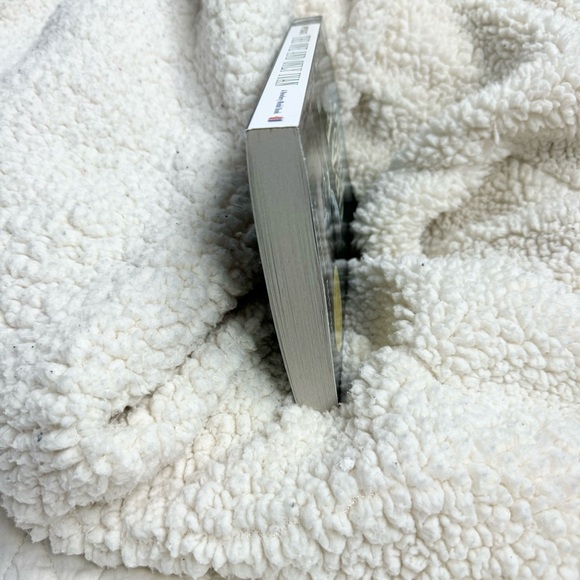 The One and Only Ivan - Paperback By Applegate, Katherine Newbery Award Winner - Picture 8 of 8